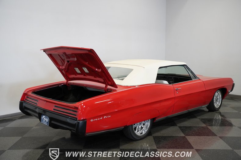Unknown-Grand-prix-1967-Red-White-8