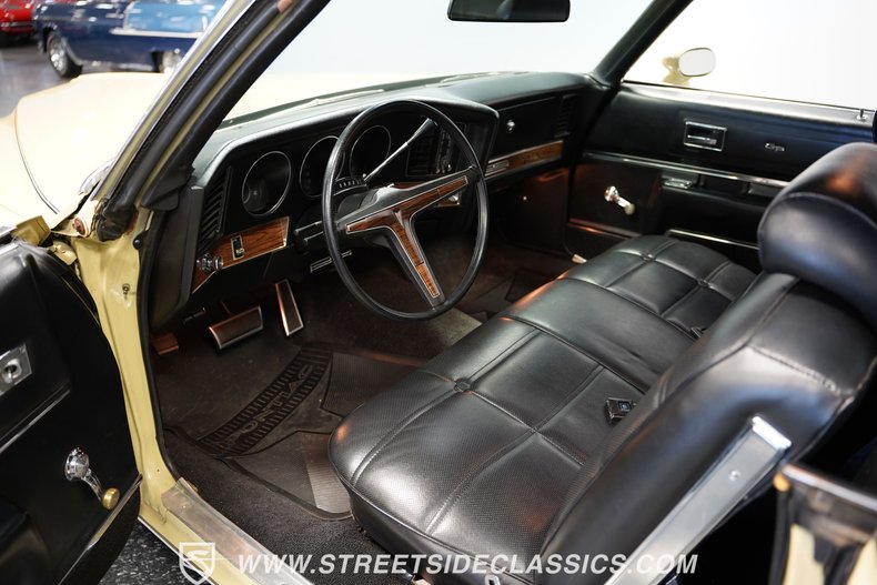 Unknown-Grand-prix-1972-Yellow-Black-1