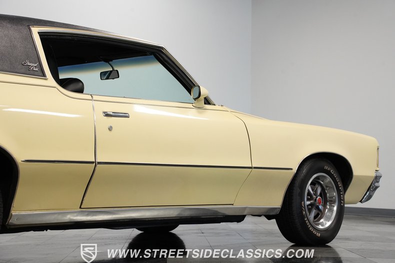 Unknown-Grand-prix-1972-Yellow-Black-32