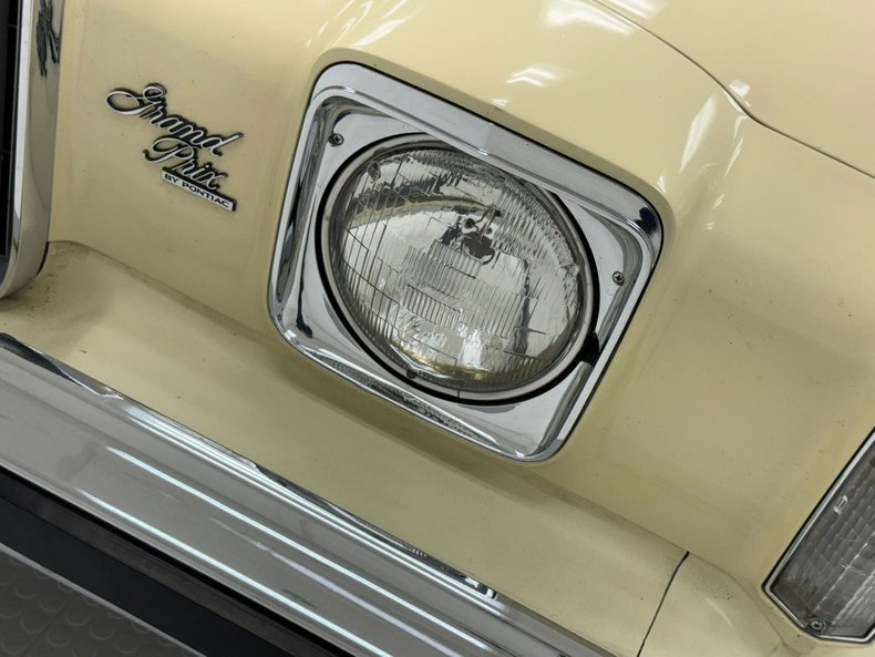 Unknown-Grand-prix-1975-Carmel-Beige-Saddle-17