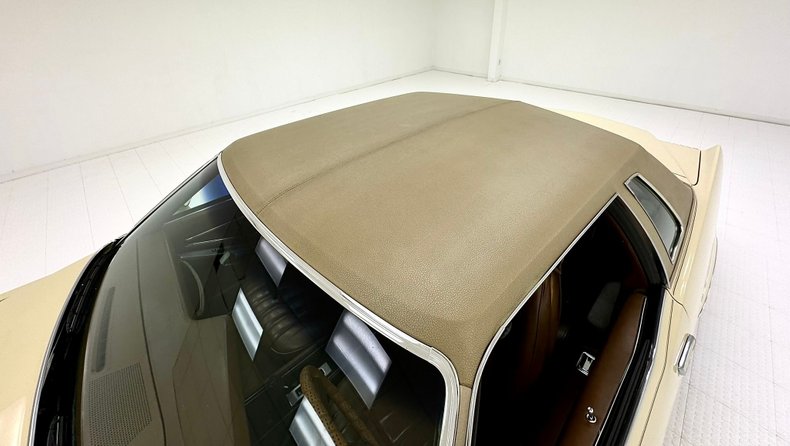 Unknown-Grand-prix-1975-Carmel-Beige-Saddle-22