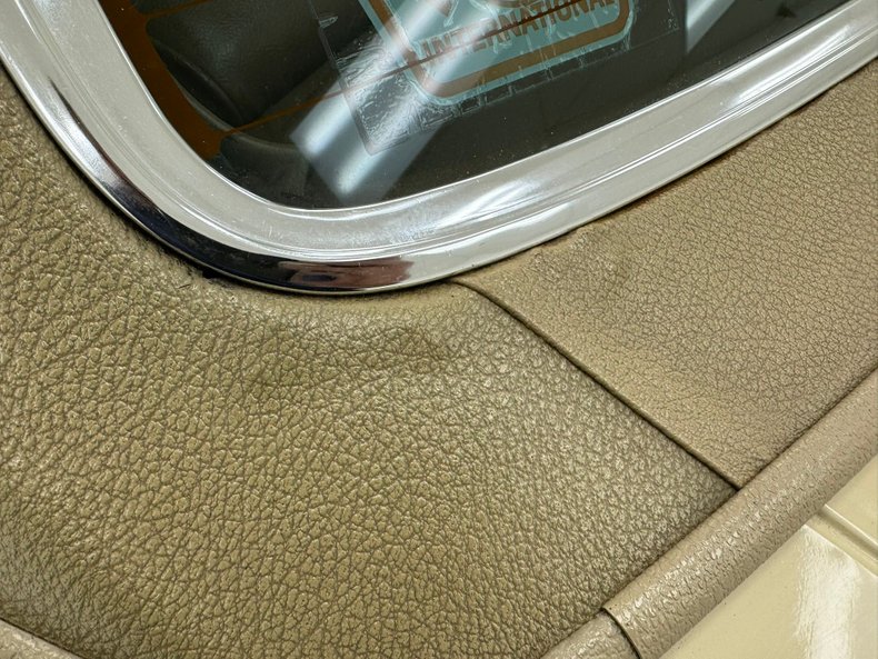 Unknown-Grand-prix-1975-Carmel-Beige-Saddle-25