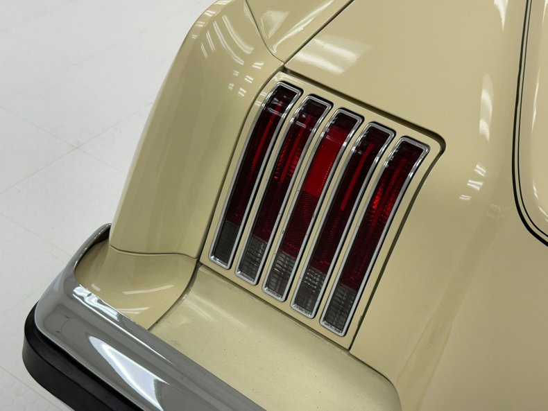 Unknown-Grand-prix-1975-Carmel-Beige-Saddle-26