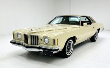 Unknown-Grand-prix-1975-Carmel-Beige-Saddle
