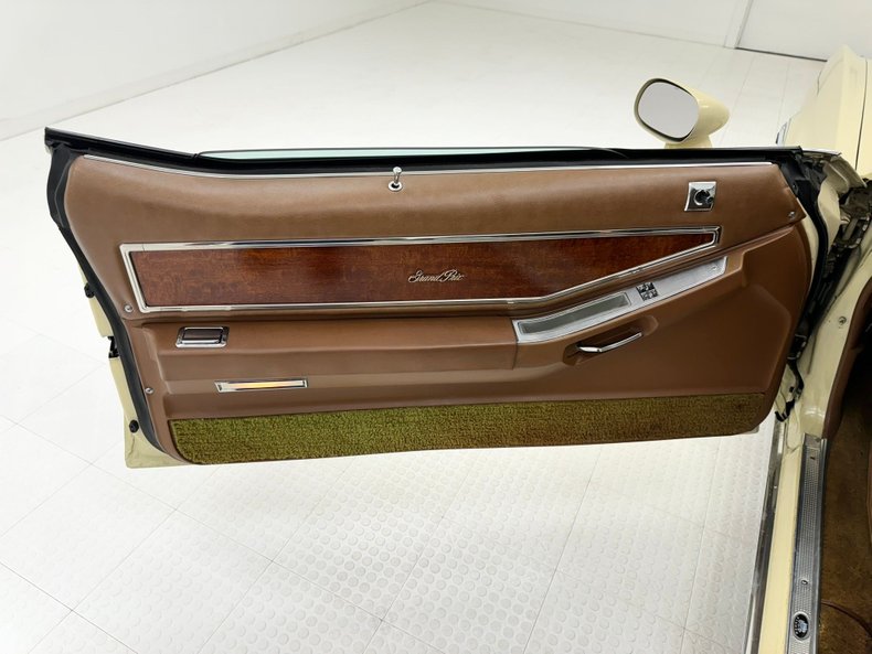 Unknown-Grand-prix-1975-Carmel-Beige-Saddle-42