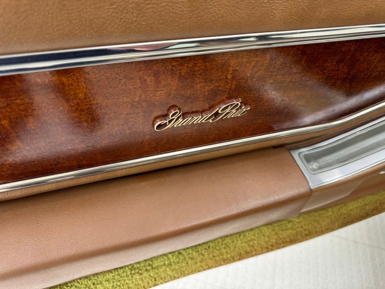 Unknown-Grand-prix-1975-Carmel-Beige-Saddle-43