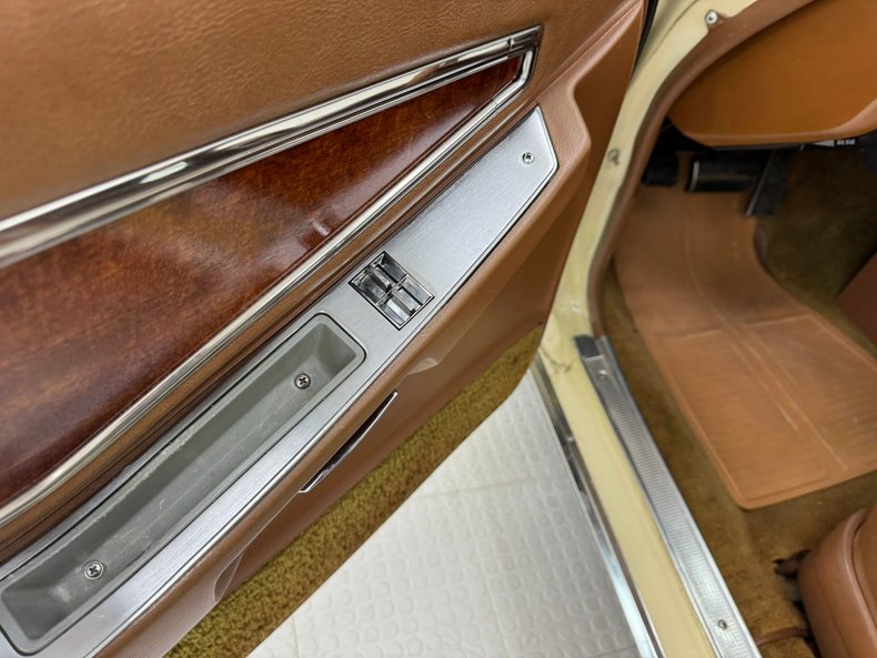 Unknown-Grand-prix-1975-Carmel-Beige-Saddle-44