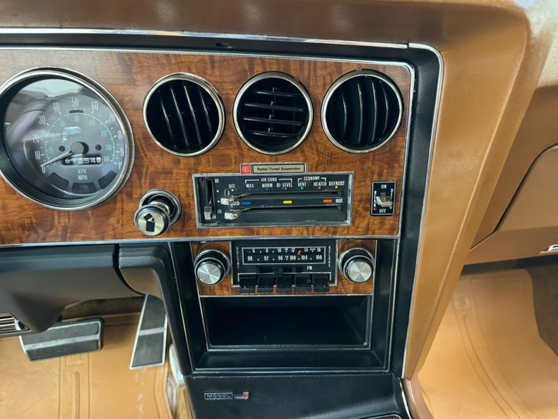 Unknown-Grand-prix-1975-Carmel-Beige-Saddle-48
