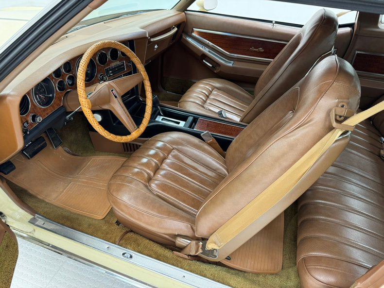 Unknown-Grand-prix-1975-Carmel-Beige-Saddle-5