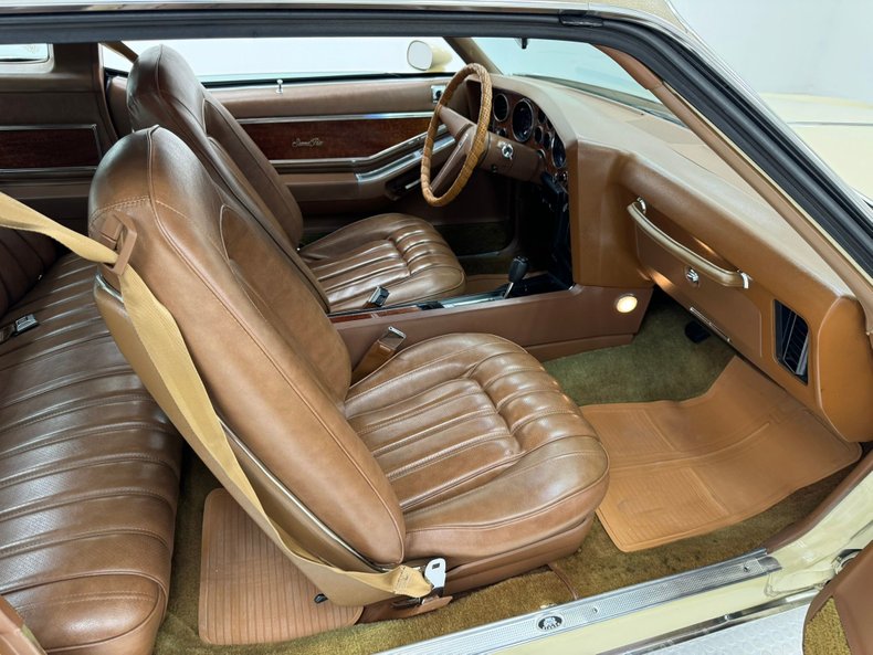 Unknown-Grand-prix-1975-Carmel-Beige-Saddle-7