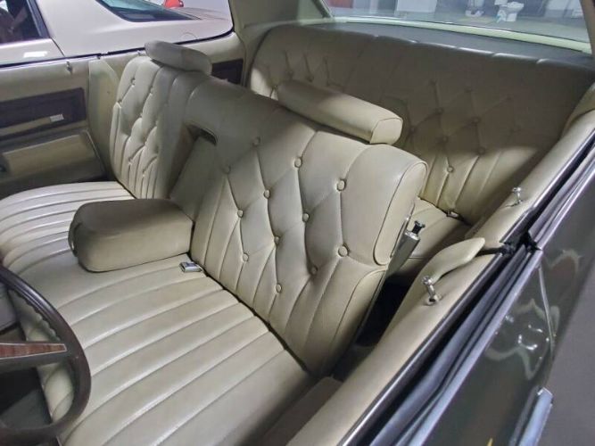 Unknown-Grandville-1973-Brown-Beige-10
