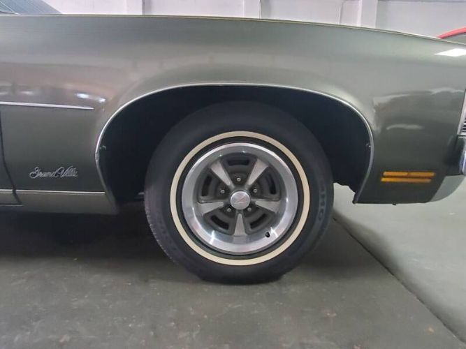 Unknown-Grandville-1973-Brown-Beige-4