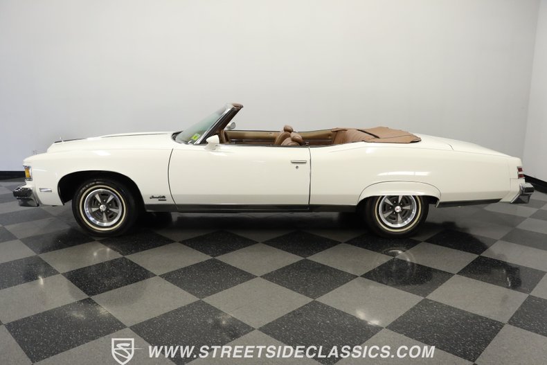 Unknown-Grandville-1975-Cameo-White-Saddle-1