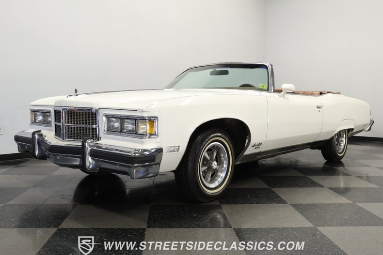 Unknown-Grandville-1975-Cameo-White-Saddle-19