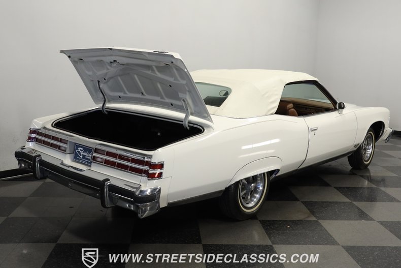 Unknown-Grandville-1975-Cameo-White-Saddle-36