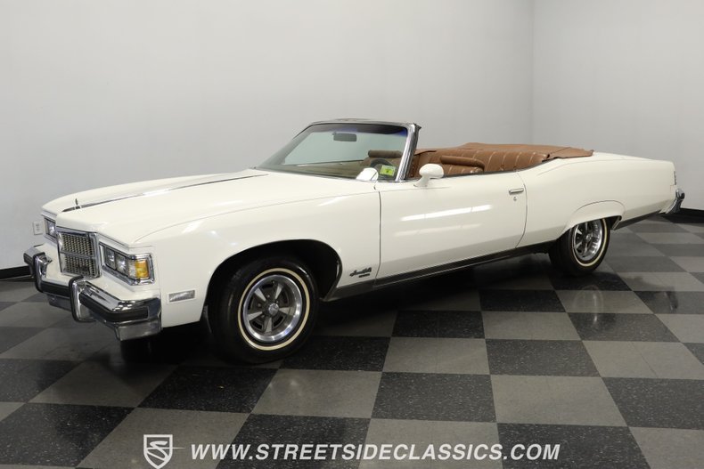 Unknown-Grandville-1975-Cameo-White-Saddle-4