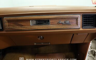 Unknown-Grandville-1975-Cameo-White-Saddle-47