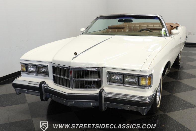 Unknown-Grandville-1975-Cameo-White-Saddle-8