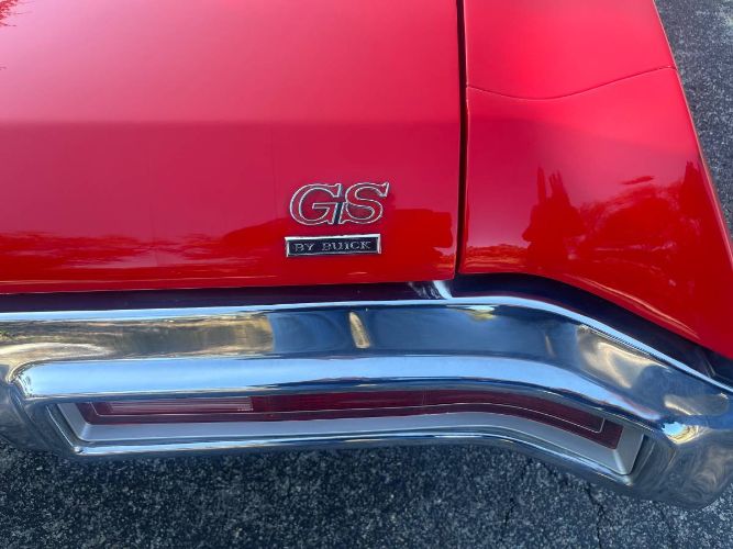 Unknown-Gs-1971-Fire-Red-White-11