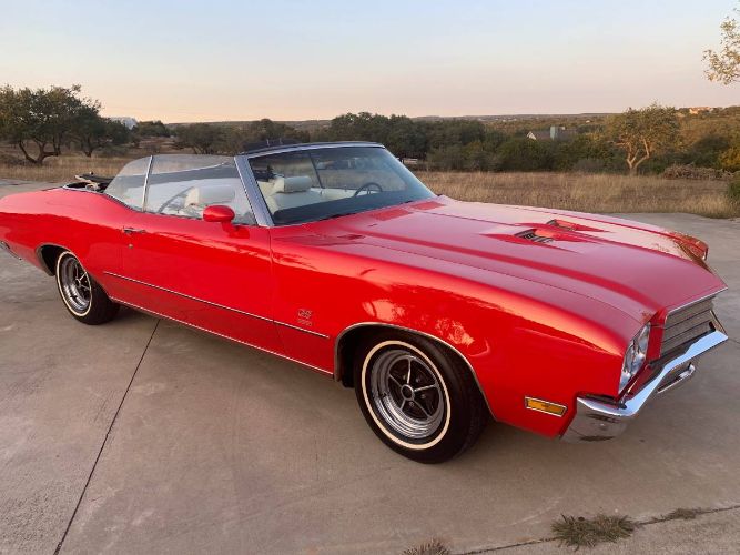 Unknown-Gs-1971-Fire-Red-White-8