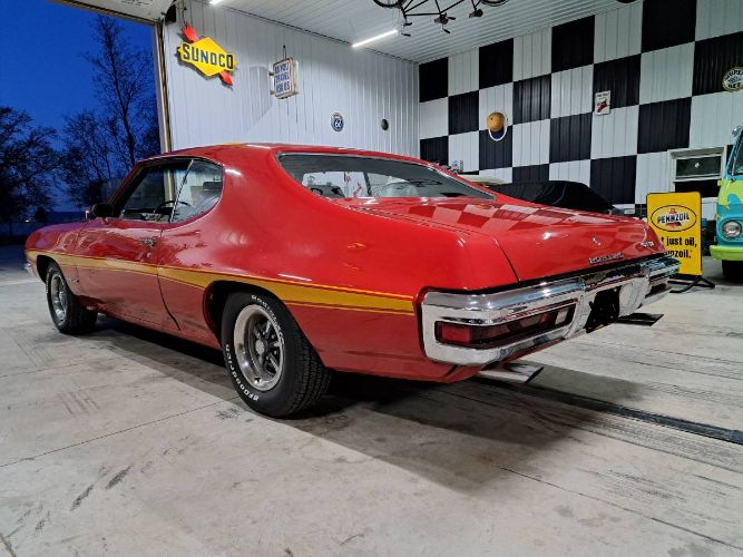 Unknown-Gt37-1971-Red-7