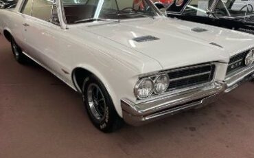 Unknown-Gto-1964-White-Red-15