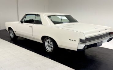 Unknown-Gto-1965-Cameo-White-Dark-Blue-19
