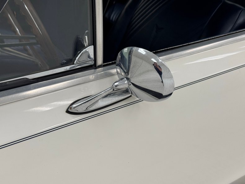 Unknown-Gto-1965-Cameo-White-Dark-Blue-2