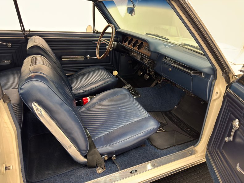 Unknown-Gto-1965-Cameo-White-Dark-Blue-21