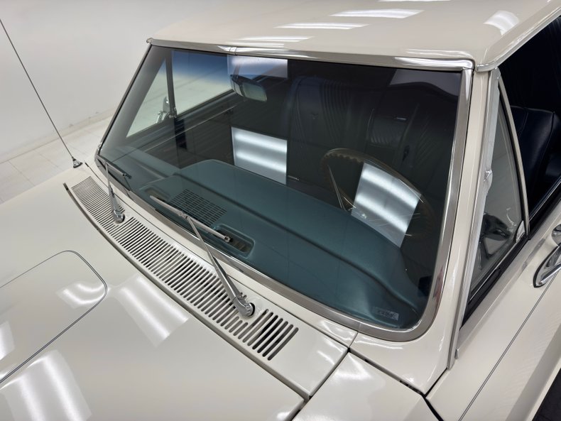 Unknown-Gto-1965-Cameo-White-Dark-Blue-39
