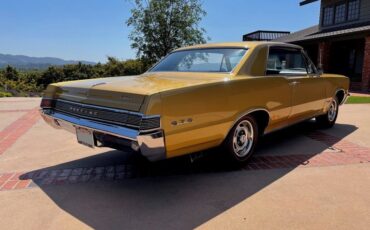 Unknown-Gto-1965-Capri-Gold-Black-15