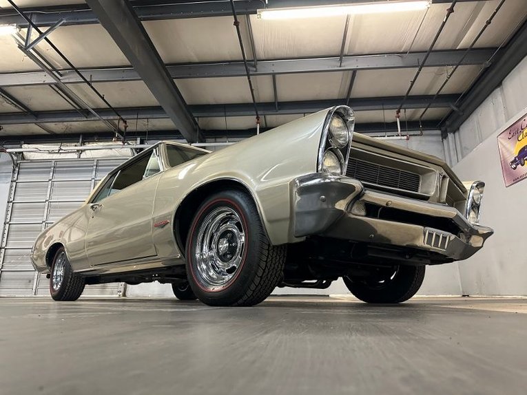Unknown-Gto-1965-Capri-Gold-Gold-31