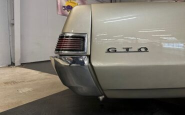 Unknown-Gto-1965-Capri-Gold-Gold-33