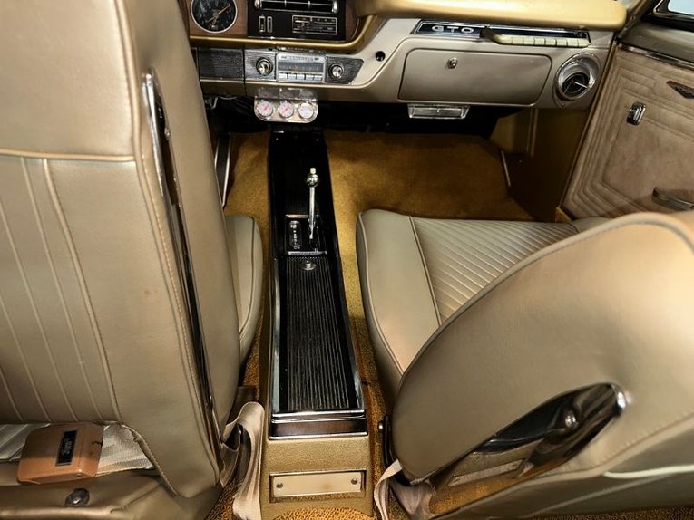 Unknown-Gto-1965-Capri-Gold-Gold-4