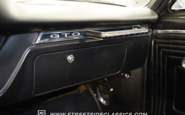 Unknown-Gto-1965-Capri-gold-Black-12