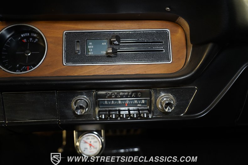 Unknown-Gto-1965-Capri-gold-Black-16
