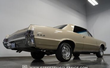 Unknown-Gto-1965-Capri-gold-Black-25