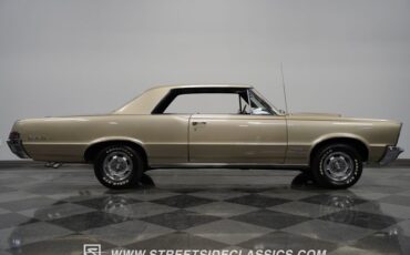 Unknown-Gto-1965-Capri-gold-Black-26