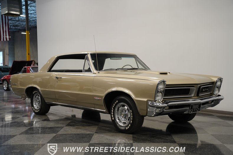 Unknown-Gto-1965-Capri-gold-Black-27