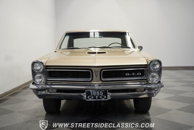 Unknown-Gto-1965-Capri-gold-Black-30