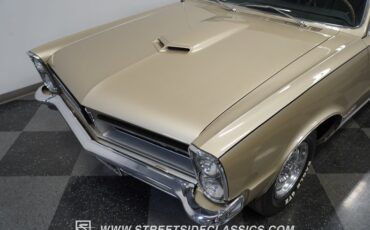 Unknown-Gto-1965-Capri-gold-Black-32