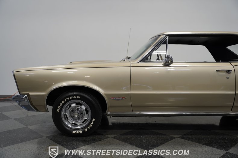 Unknown-Gto-1965-Capri-gold-Black-35