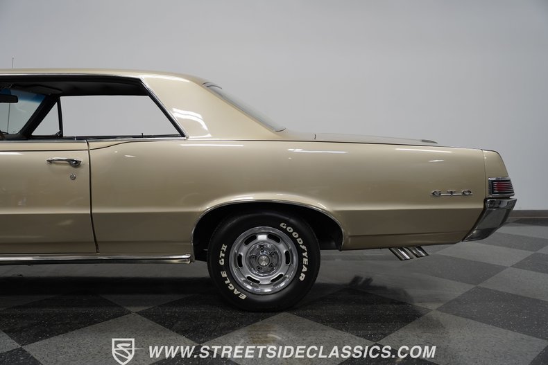 Unknown-Gto-1965-Capri-gold-Black-36