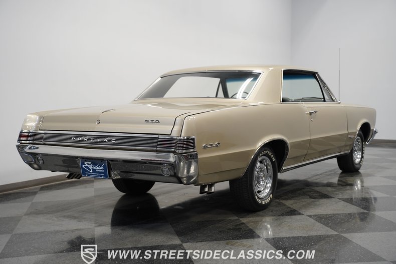 Unknown-Gto-1965-Capri-gold-Black-8