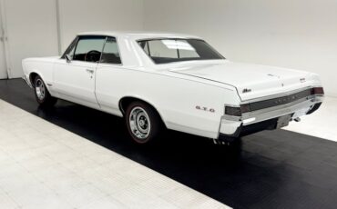 Unknown-Gto-1965-Ermine-White-Blue-1