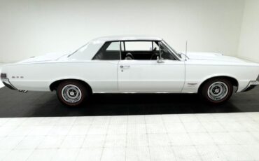 Unknown-Gto-1965-Ermine-White-Blue-14