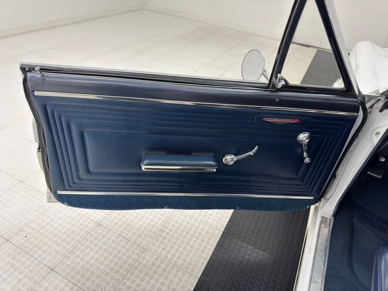 Unknown-Gto-1965-Ermine-White-Blue-35