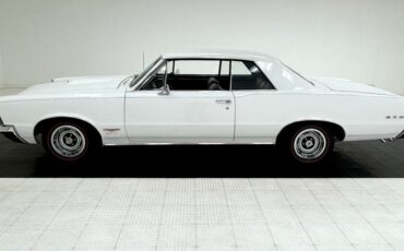 Unknown-Gto-1965-Ermine-White-Blue
