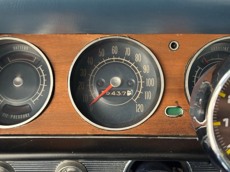 Unknown-Gto-1965-Ermine-White-Blue-46