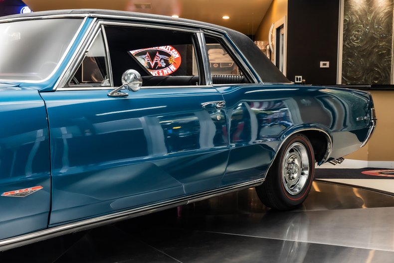 Unknown-Gto-1965-Teal-Turquoise-Black-11